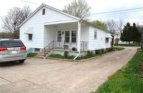 3rd image of 1609 E Mechanic Ave