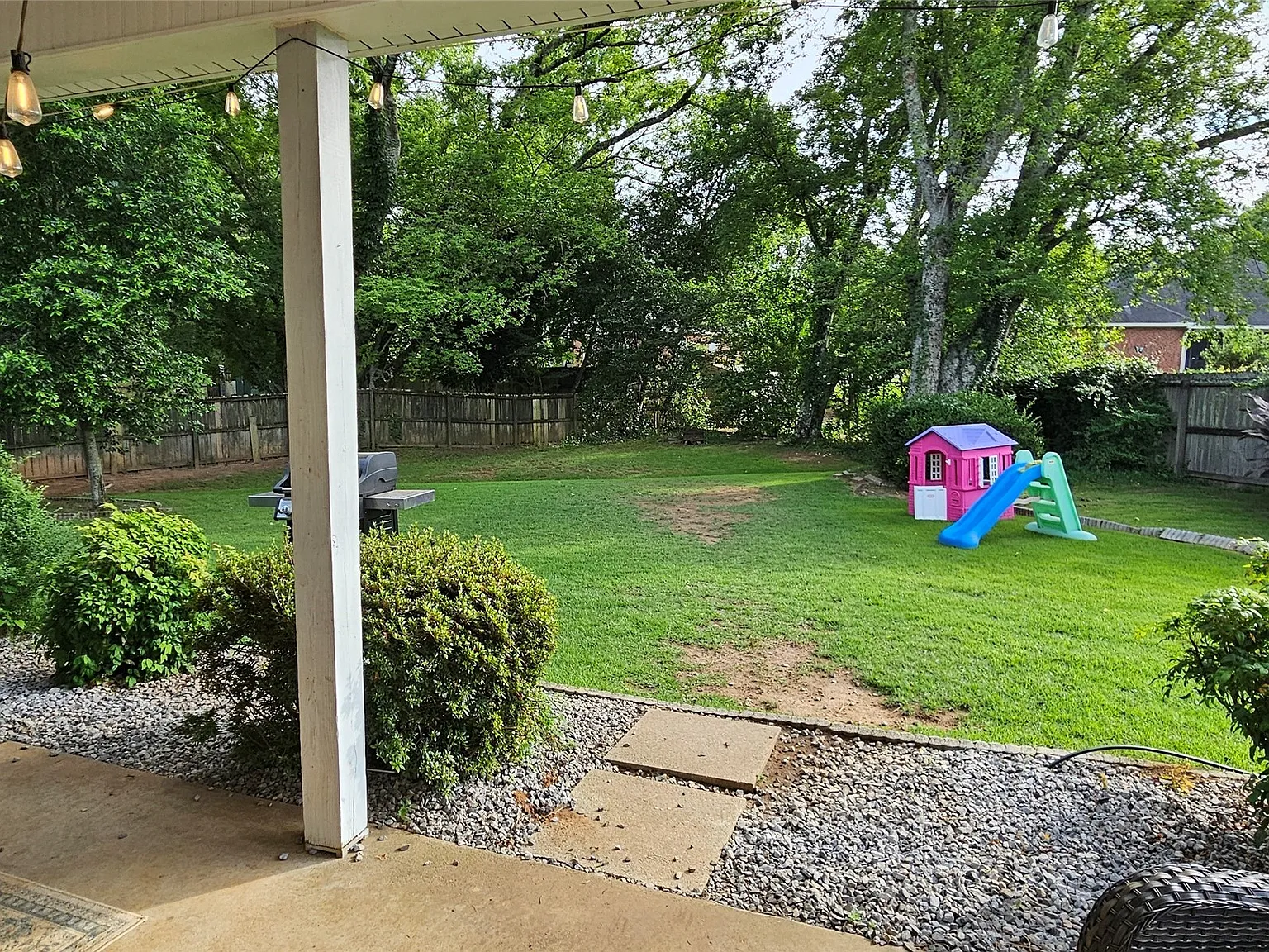 3 bed, 2.5 bath, 2089 sqft, $2,000 — Photo 4