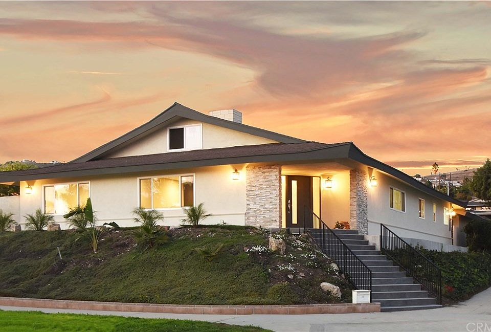1st image of 2202 W Paseo Del Mar
