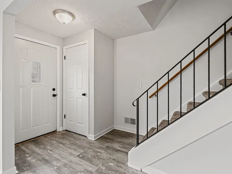 15 Hanna Ln — Photo 3
