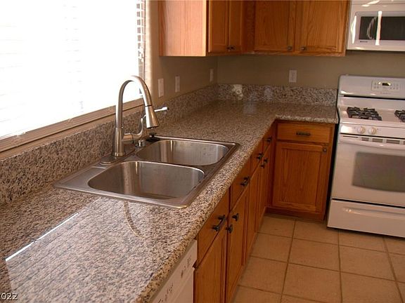 3rd image of 10152 Country Flats Ln