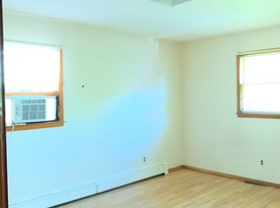 281 Arnold Ave, Perth Amboy, NJ 08861