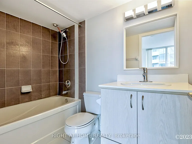 5793 Yonge St #1009 — Photo 10