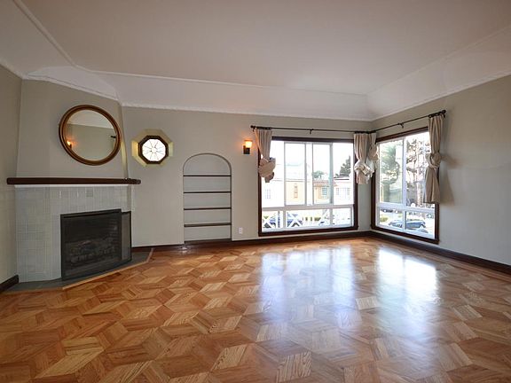 3rd image of 3432 Ulloa St