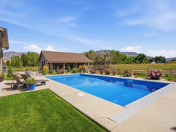 560 S 8600 E, Huntsville, UT 84317