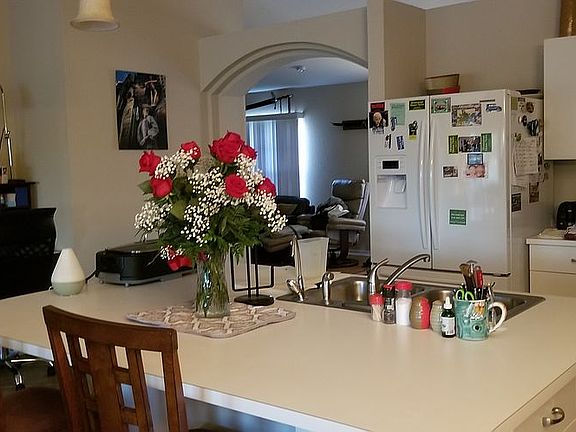 Kitchen island eating area