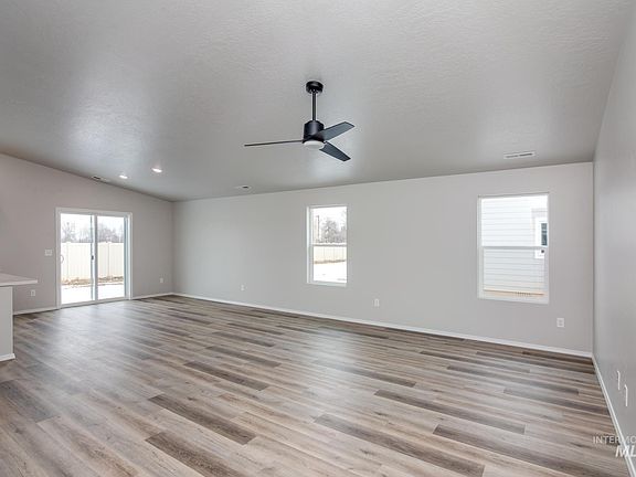 3rd image of 4703 Endicott Dr