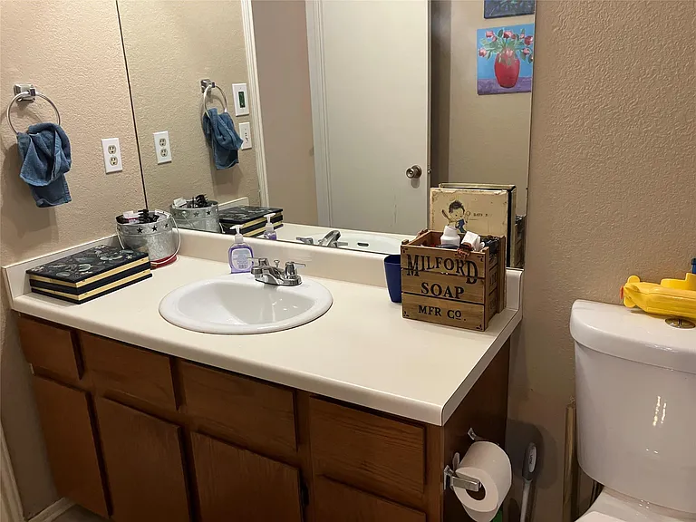 904 Cottonwood Cv — Photo 15