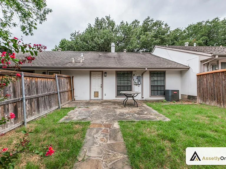 13719 Flagstone Ln — Photo 23