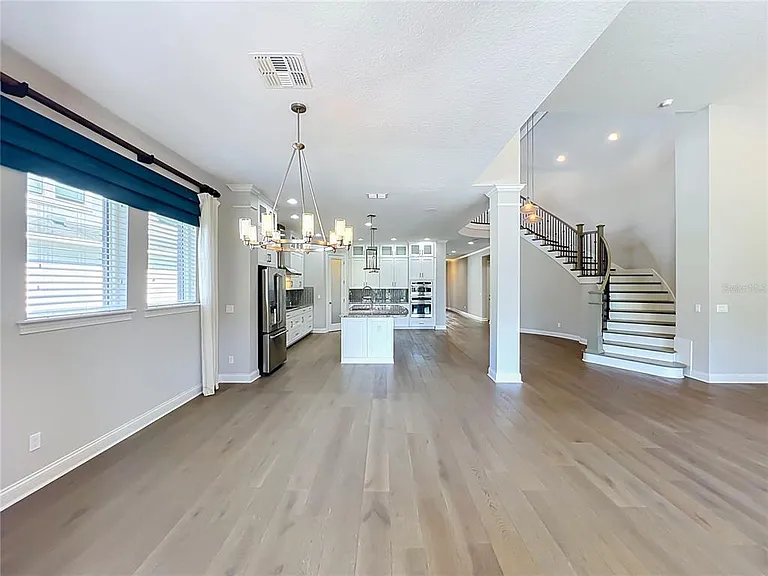 9646 Reymont St — Photo 27