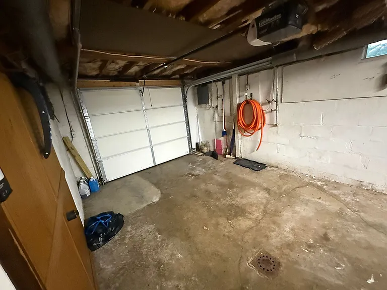 908 Churchill Cir — Photo 9