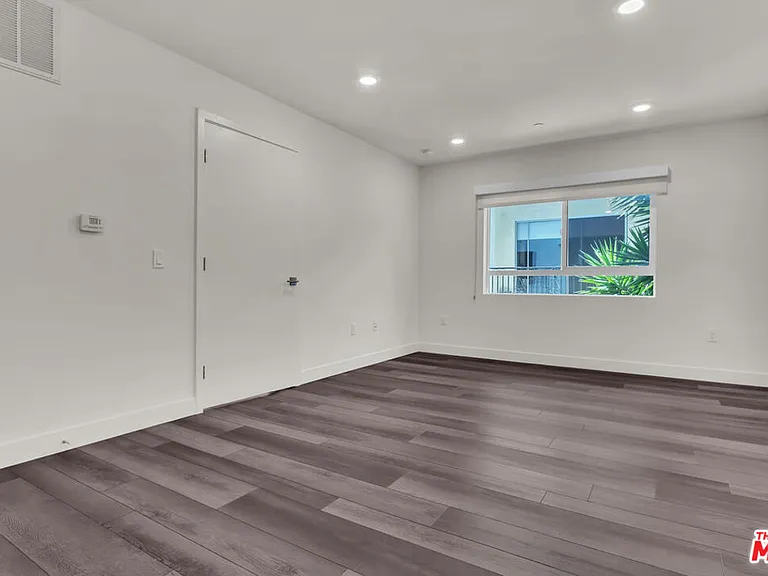 3667 Mentone Ave #4 — Photo 2