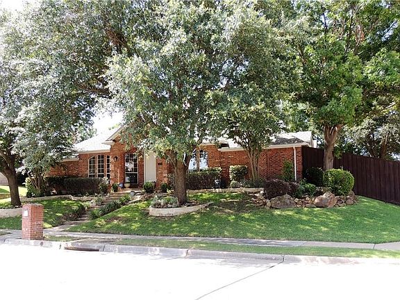 2nd image of 998 Regency Dr