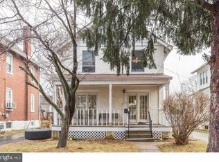 9 W Avon Rd, Brookhaven, PA 19015