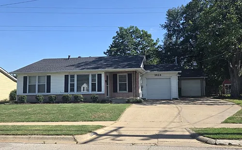 3824 Hollis St Photo 1