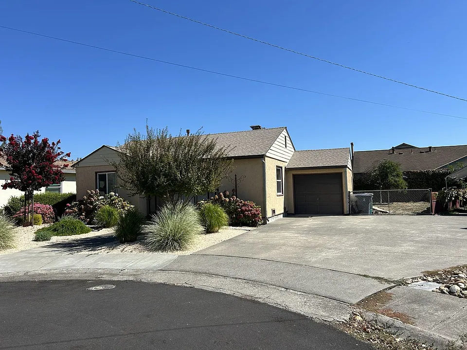 45 Myrtle Ct