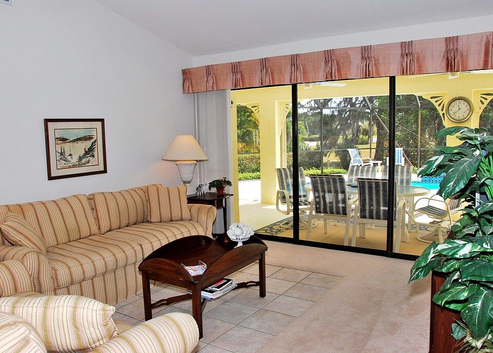 1st image of 25 Leeward Dr