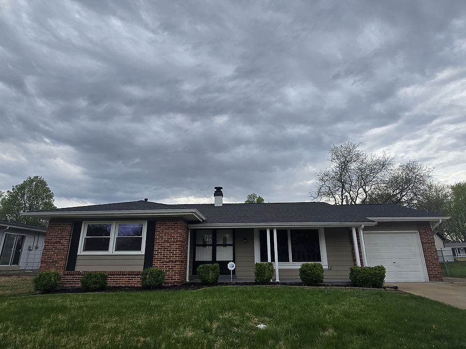 1st image of 670 Charvel Dr