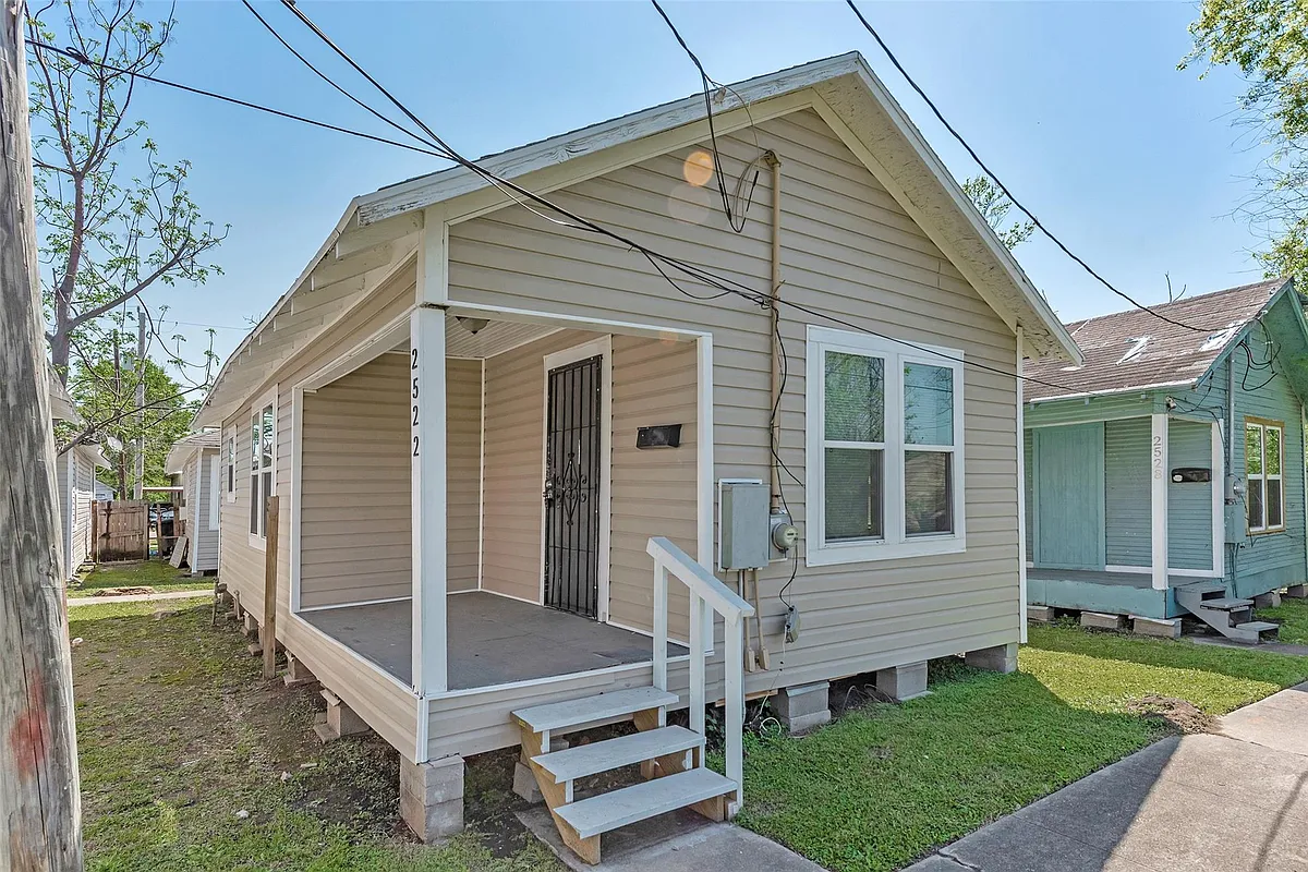 Building Photo - 2217 Stevens St