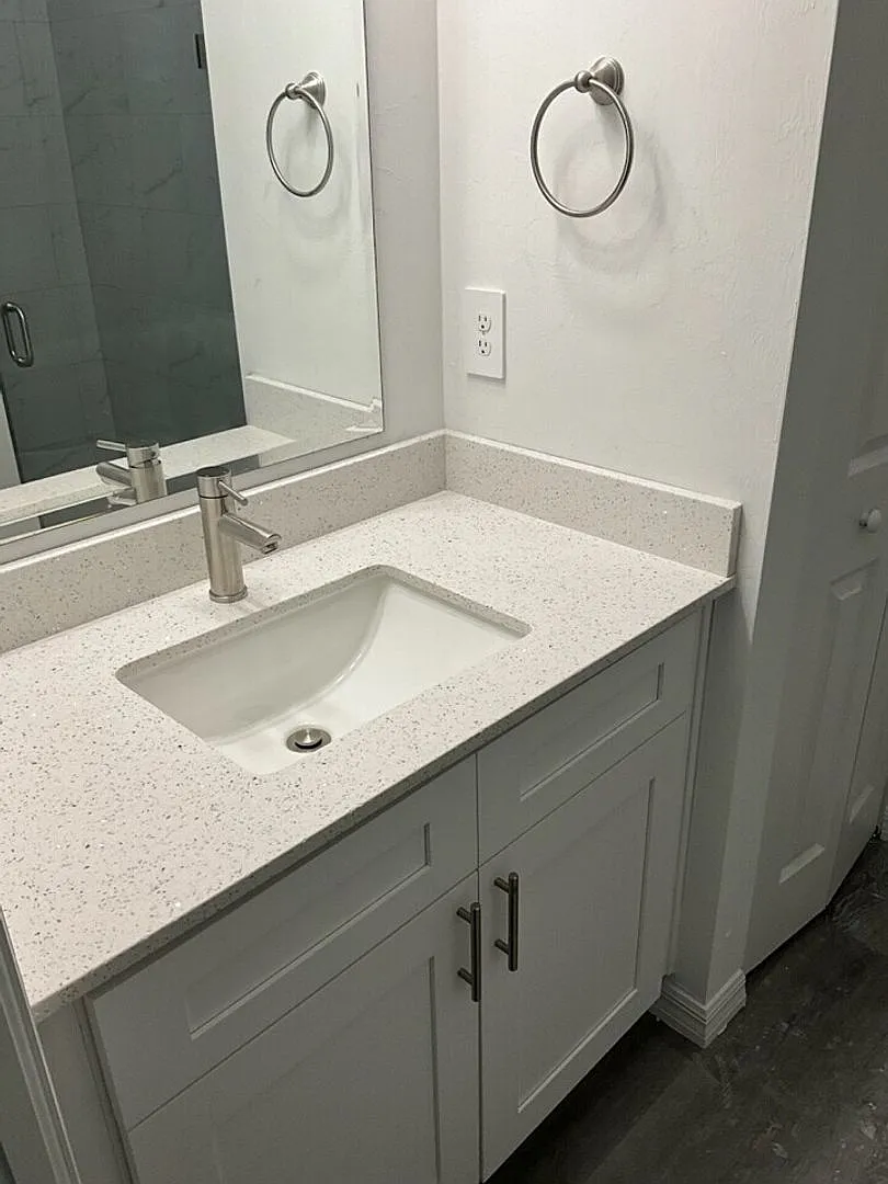 3 bed, 2.0 bath, 1237 sqft, $1,595 — Photo 3