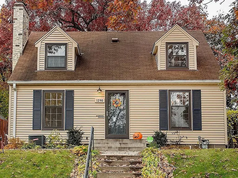 1290 Watson Ave — Photo 1