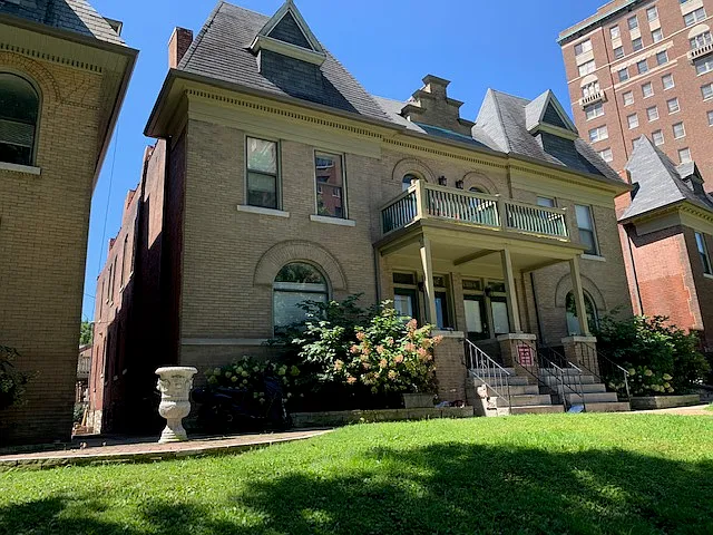 4390 McPherson Ave — Photo 33