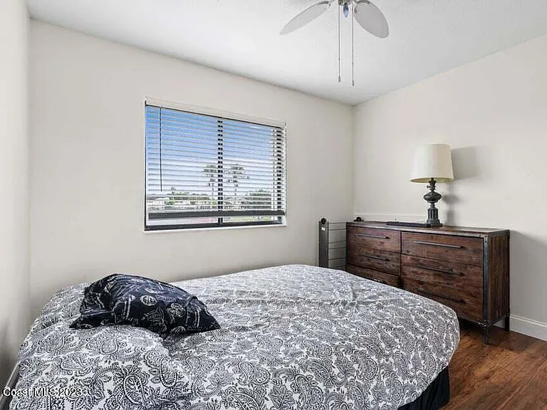 1411 Sheafe Ave NE #102 — Photo 9
