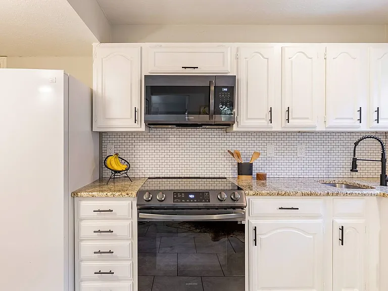 1531 McCoy St — Photo 8