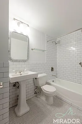 Rented by Mirador Real Estate | media 10