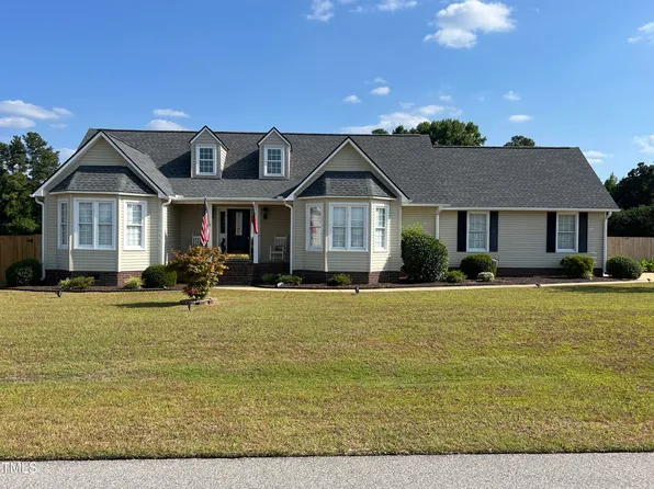 204 Christy Ln, Dunn, NC 28334