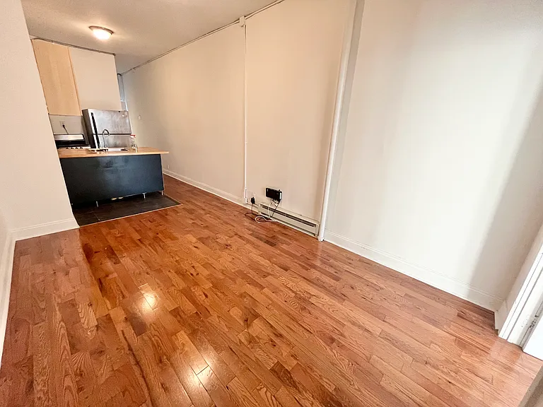 297 Troutman St #3L — Photo 12