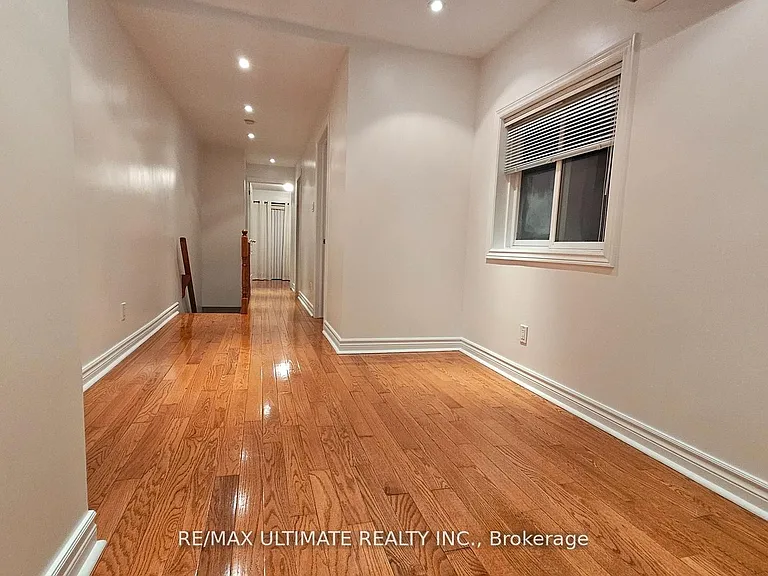 389 Westmoreland Ave N #2 — Photo 2