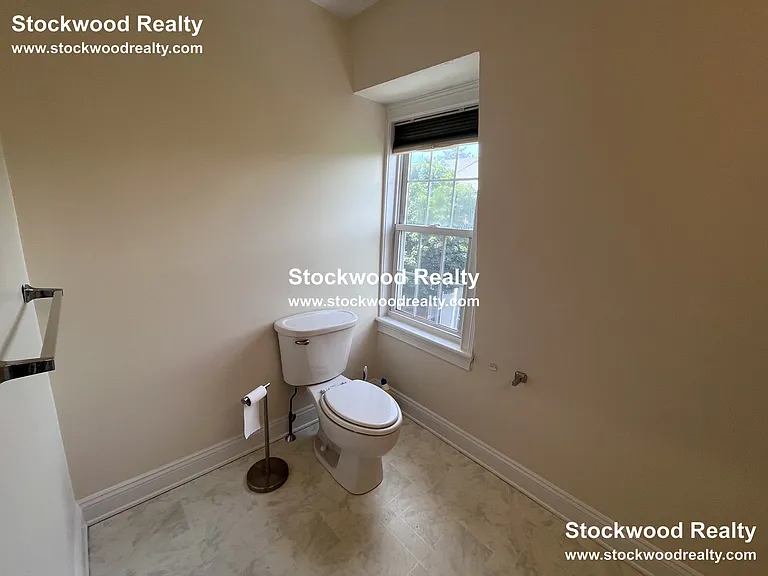16 Gates St #3 — Photo 15