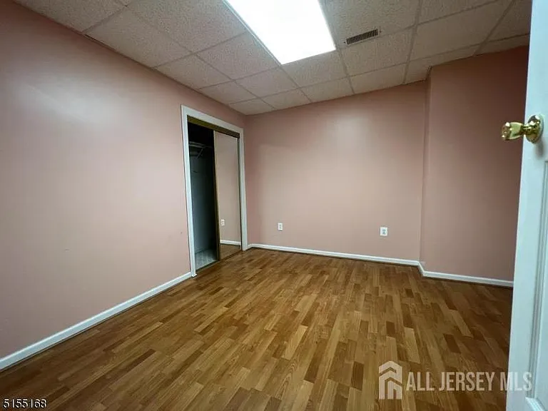 294 Dorset Ct — Photo 14