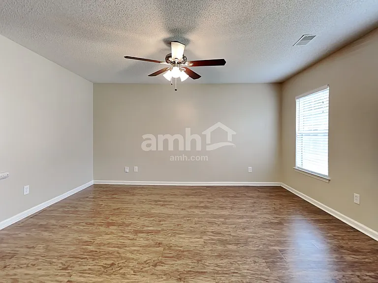 110 Tyron Rd — Photo 5