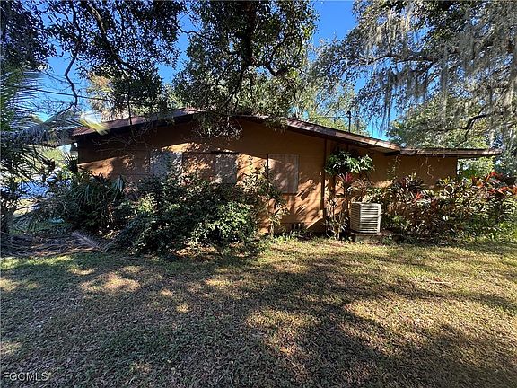 3rd image of 67 E Mariana Ave