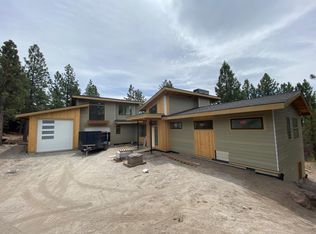 1183 NW Summit Dr, Bend, OR 97703