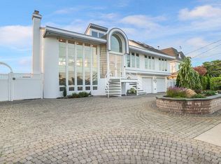 45 Anchor Dr, Massapequa, NY 11758
