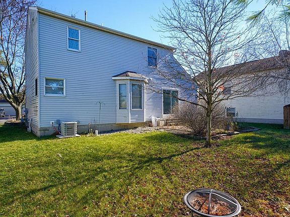 3rd image of 117 Thevintree Dr