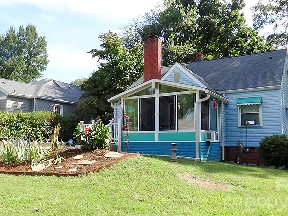 2nd image of 1208 Dade St