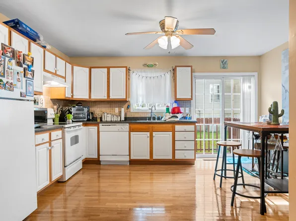 170 Stonefield Drive #29, Waterbury, CT 06705