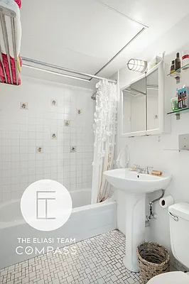 Rented by Compass | media 7