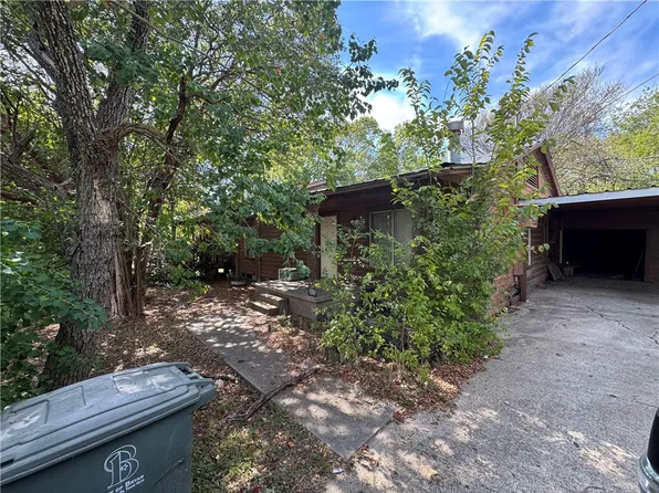 1008 Sunset St, Bryan, TX 77803