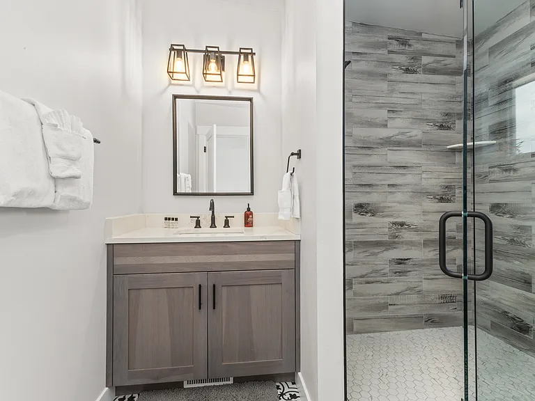 Upper Level - Bathroom #2 with Shower