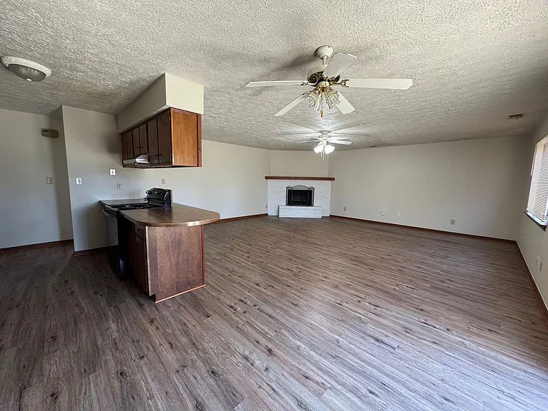 378 Boonesboro Rd — Photo 5