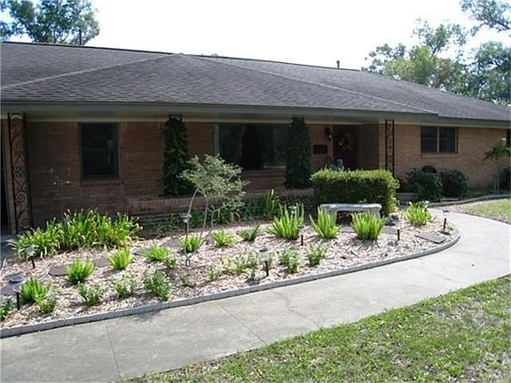 2nd image of 308 Lakeshore Dr