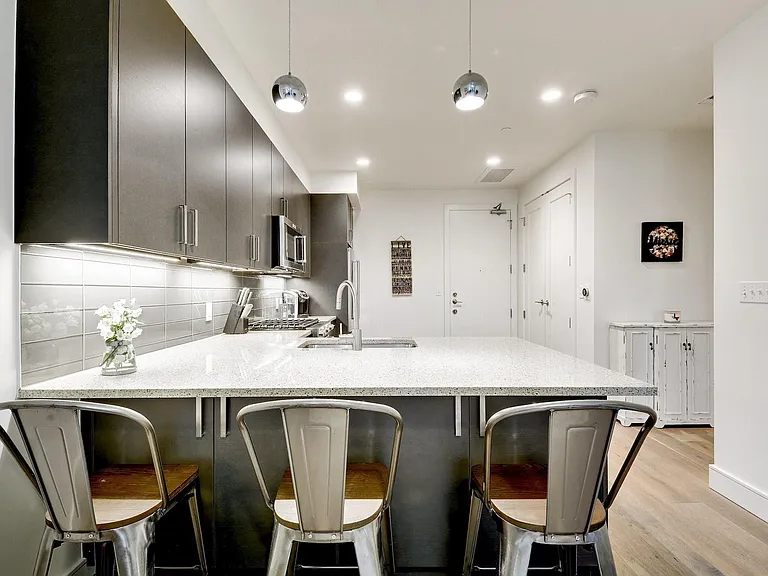 222 West Ave #1911 — Photo 5