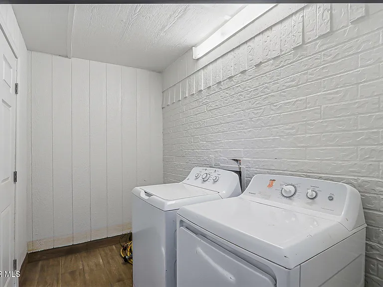 2624 Lake Victoria Dr #A — Photo 27