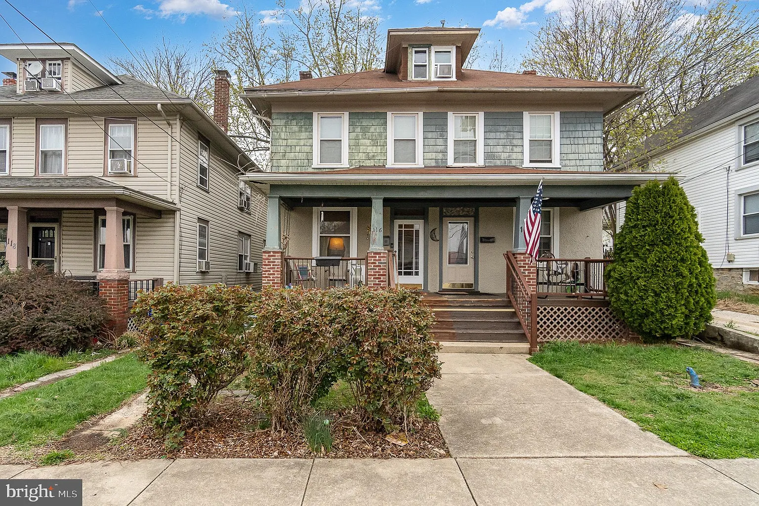 116 W Howard St photo 1