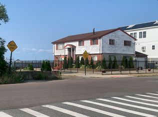 704 Beach 67 St, Far Rockaway, NY 11692